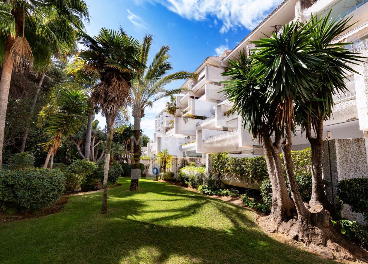 Lovely apartment marbella center garden views 130 Buitenkant foto